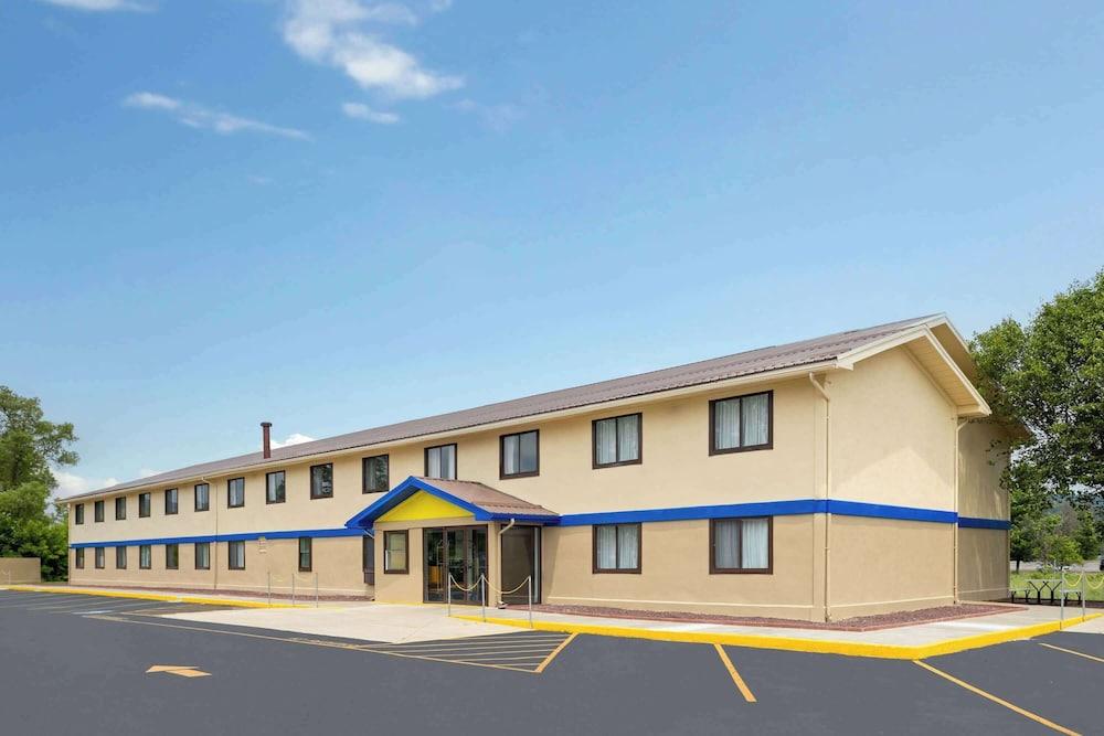 Days Inn by Wyndham Hornell NY photo 9