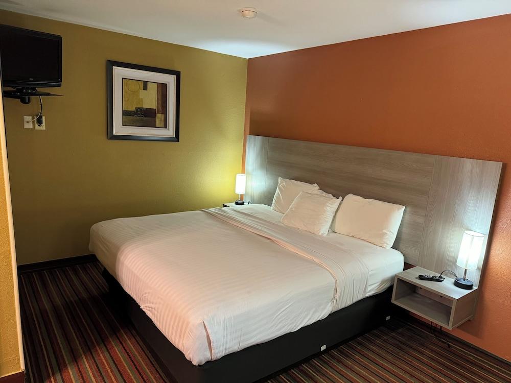 SureStay Hotel by Best Western Mt Pleasant photo 32