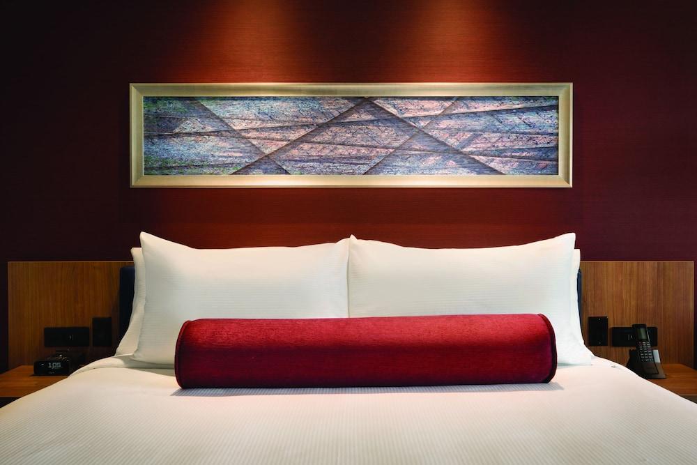 The Landing Hotel at Rivers Casino & Resort photo 7