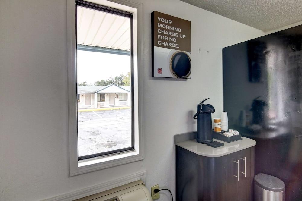 Motel 6 Union City, GA - Atlanta Airport photo 25