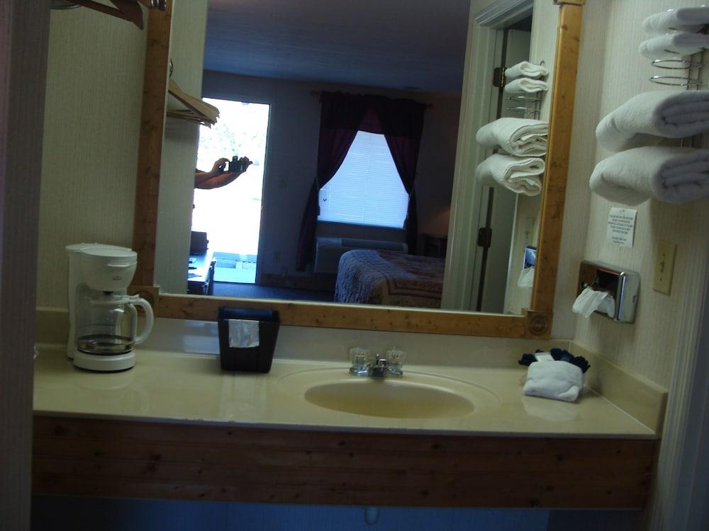Chatuge Mountain Inn photo 10