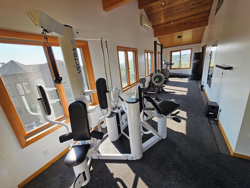 Bear Mountain Lodge photo 53
