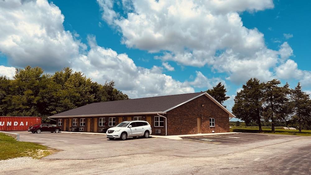 Country Inn Motel photo 3