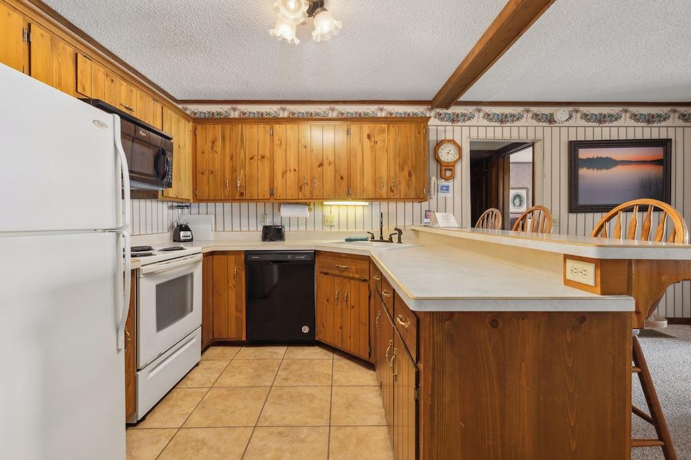 The Lodges at Breezy Point photo 43
