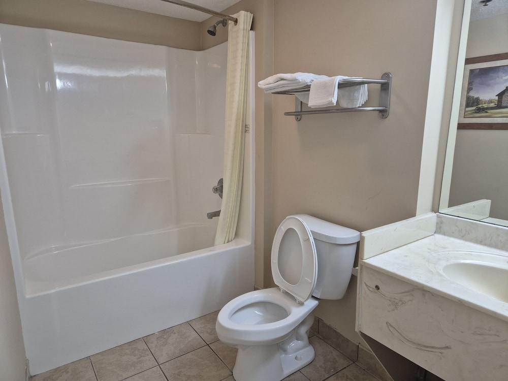 General Bragg Inn & Suites Chickamauga photo 20