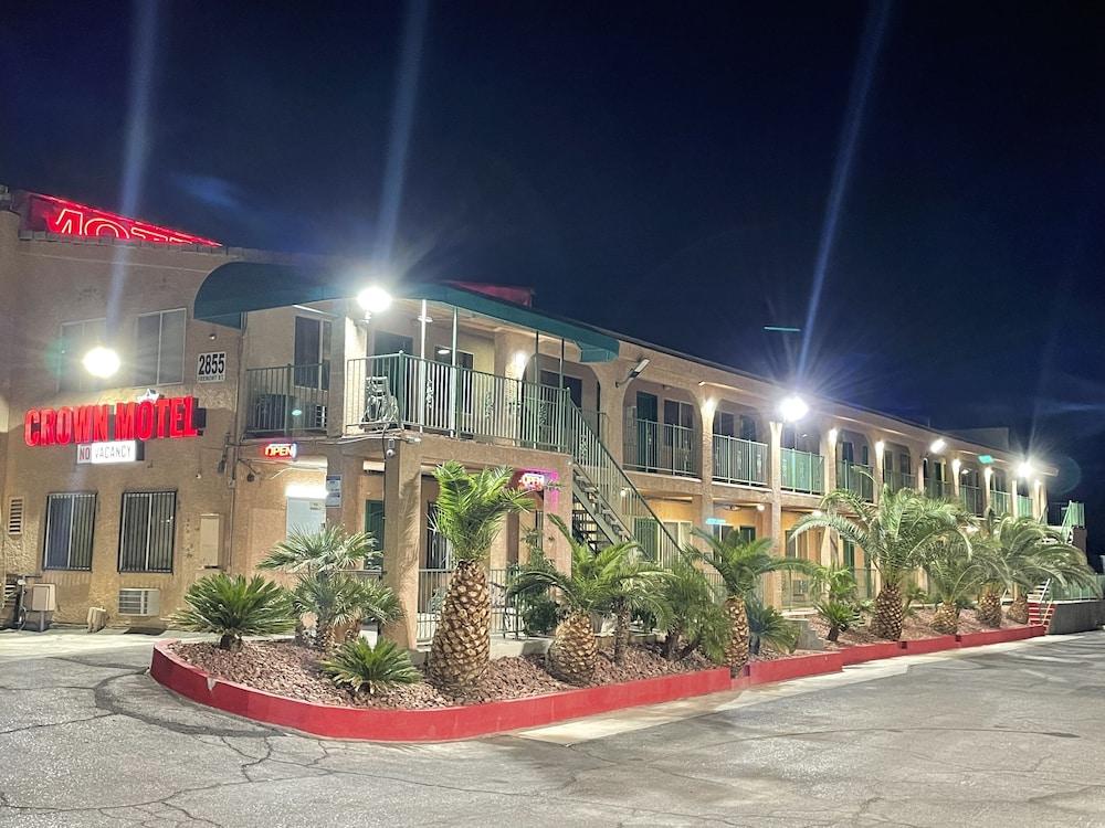 Crown Motel photo 53
