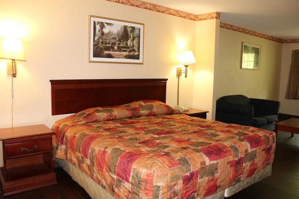 Magnolia Bay Hotel & Suites photo 11