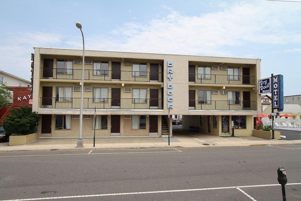 Dry Dock Motel photo 1
