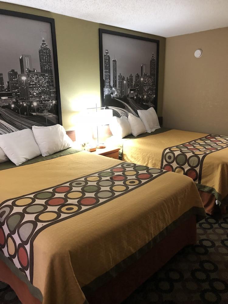 Super 8 by Wyndham Ashburn photo 4