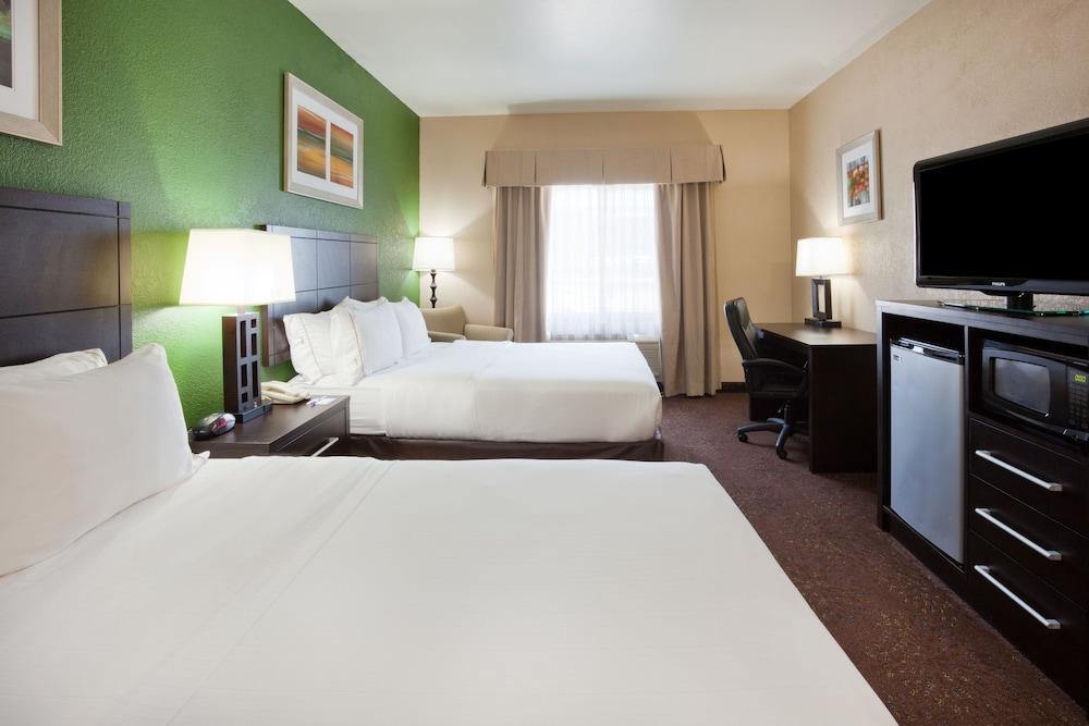 Holiday Inn Express & Suites Aberdeen by IHG photo 6