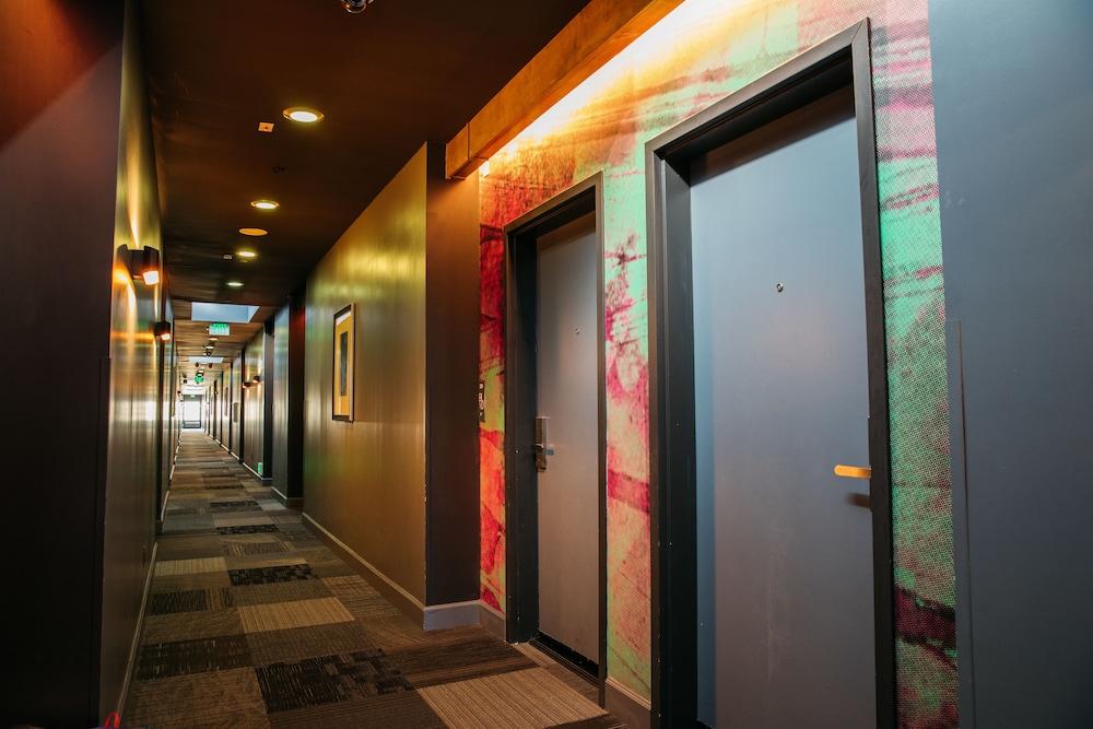 BLVD Hotel and Studios Universal-Hollywood, an Ascend Collection Hotel photo 26