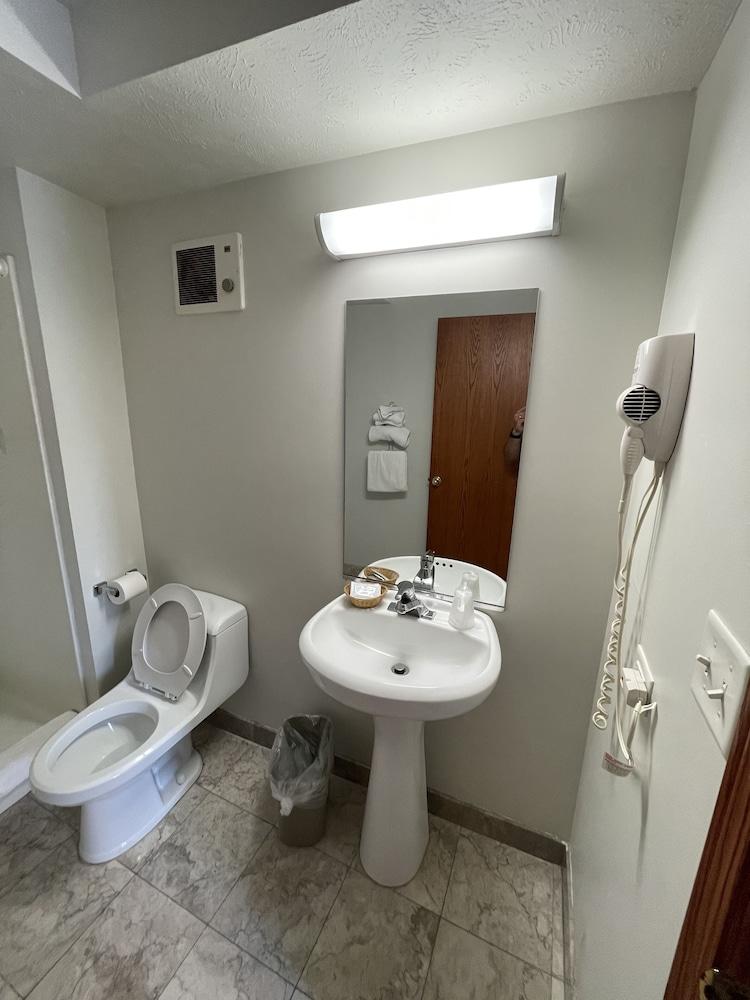 VIBE INN - WHIRLPOOL SUITES photo 22