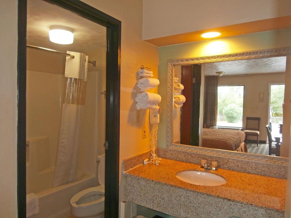 Americas Best Value Inn Augusta S photo 18