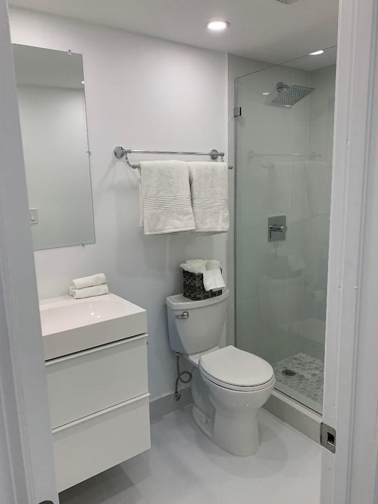 Soleil Apartments at Castle Beach Club photo 55