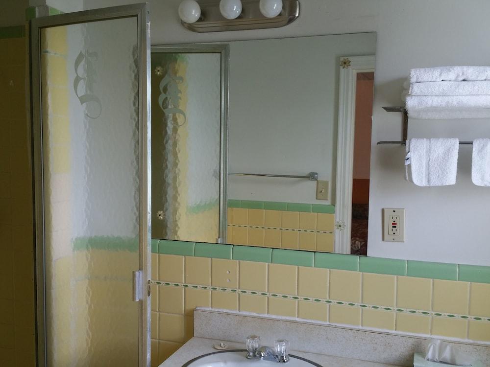 Bakers Motel Norwich photo 34