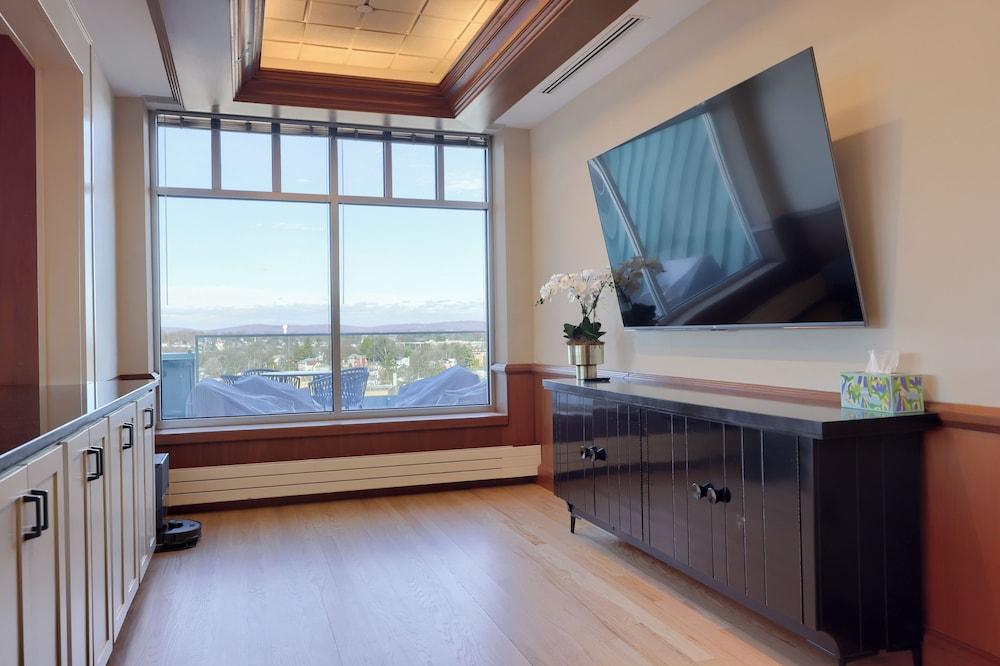 The Executive Suites and Venue photo 78