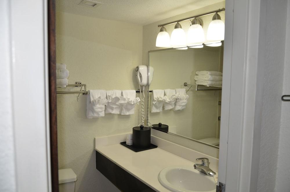Ramada by Wyndham Luling photo 15