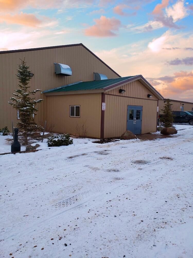 Target Hospitality-Watford City Lodge — hotel in Watford City