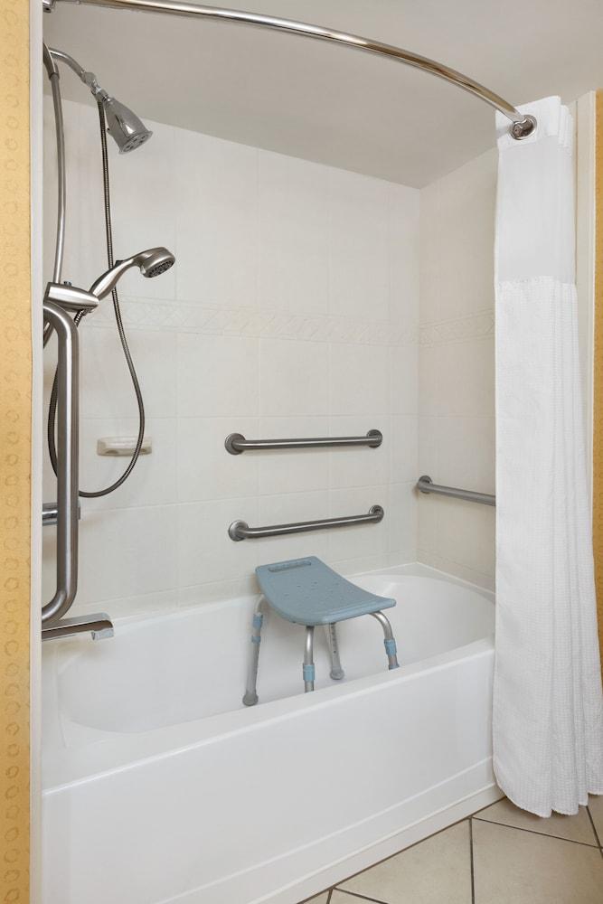 DoubleTree by Hilton Murfreesboro photo 27