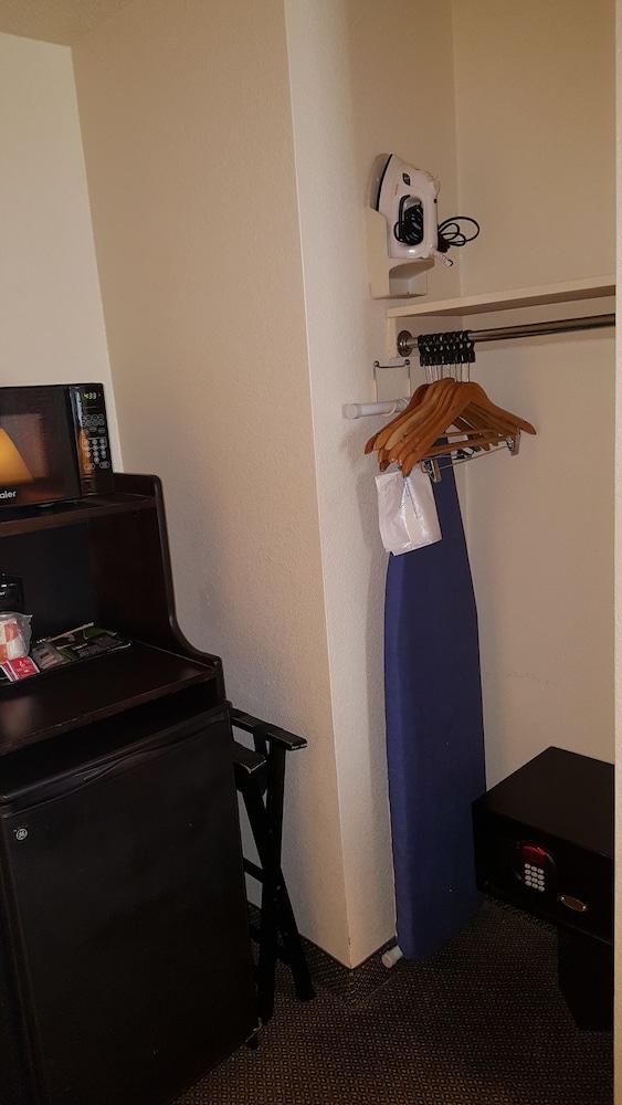 Quality Inn & Suites Conference Center photo 5