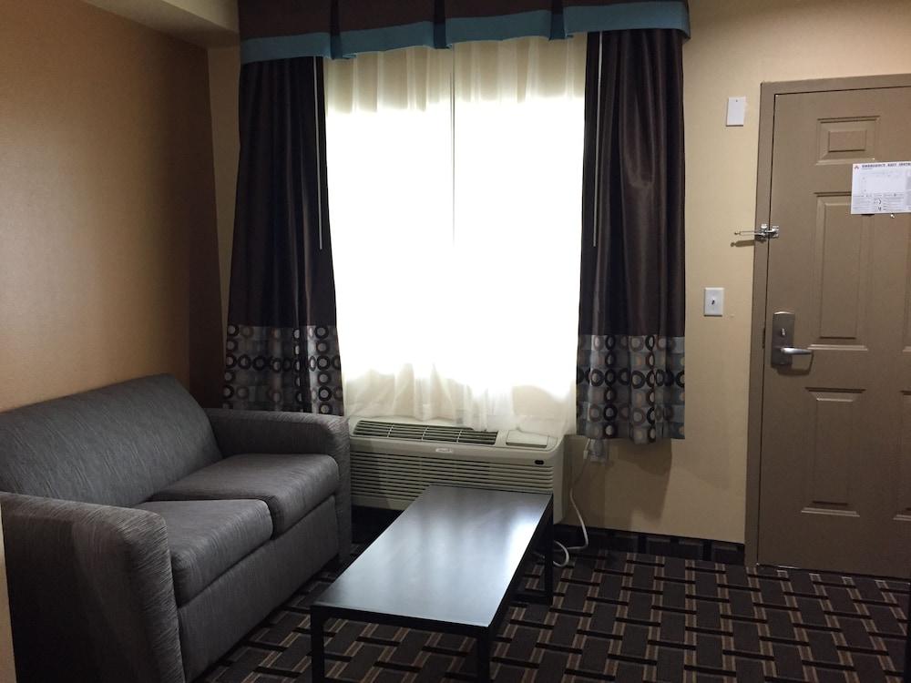 Downtowner Inns photo 14
