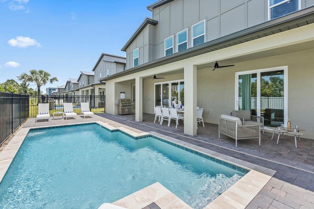 Harbor Island Beach Club by Villatel photo 6