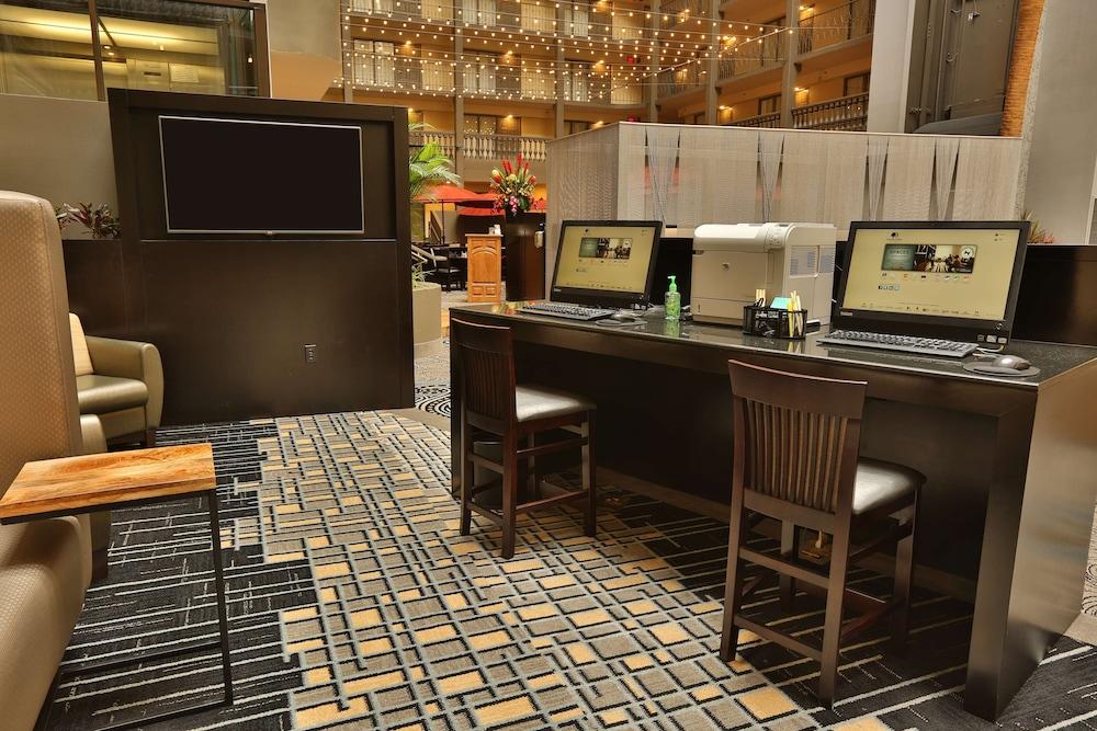 DoubleTree Suites by Hilton Hotel McAllen photo 33