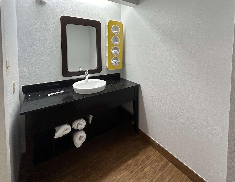 Motel 6 Denham Springs, LA photo 16
