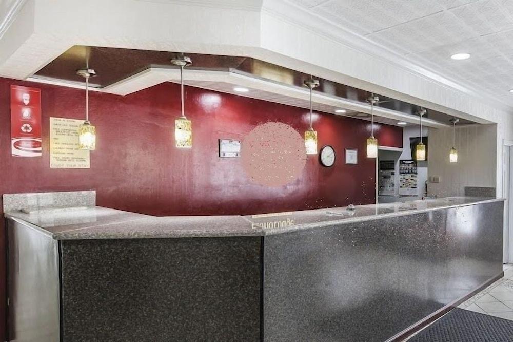 Travelers Inn Douglas By OYO US-441 photo 16