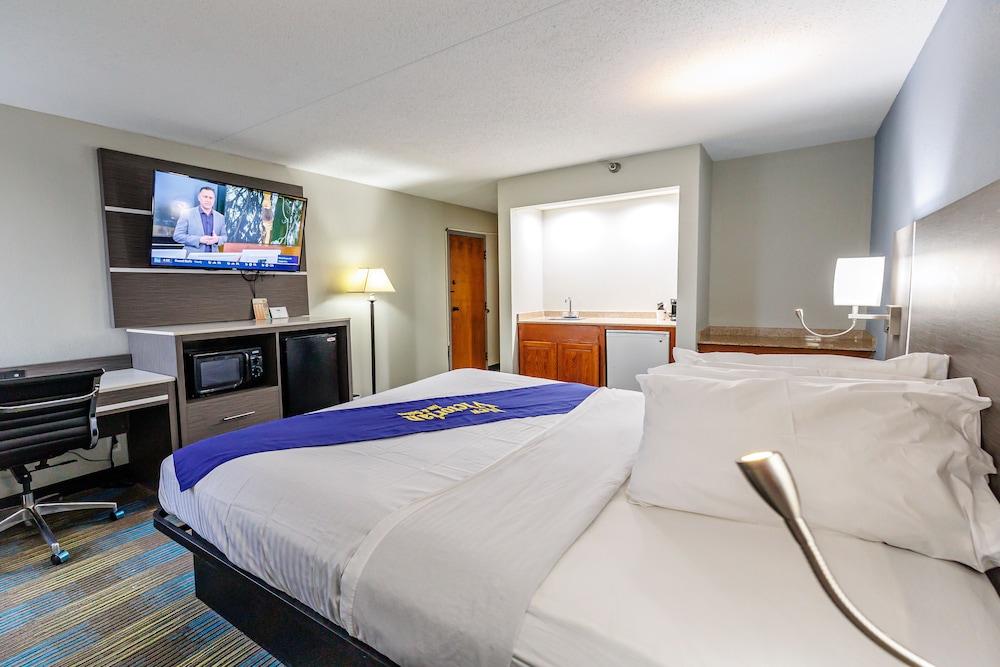 New Victorian Inn & Suites photo 8