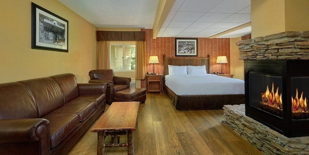 Old Creek Lodge photo 22