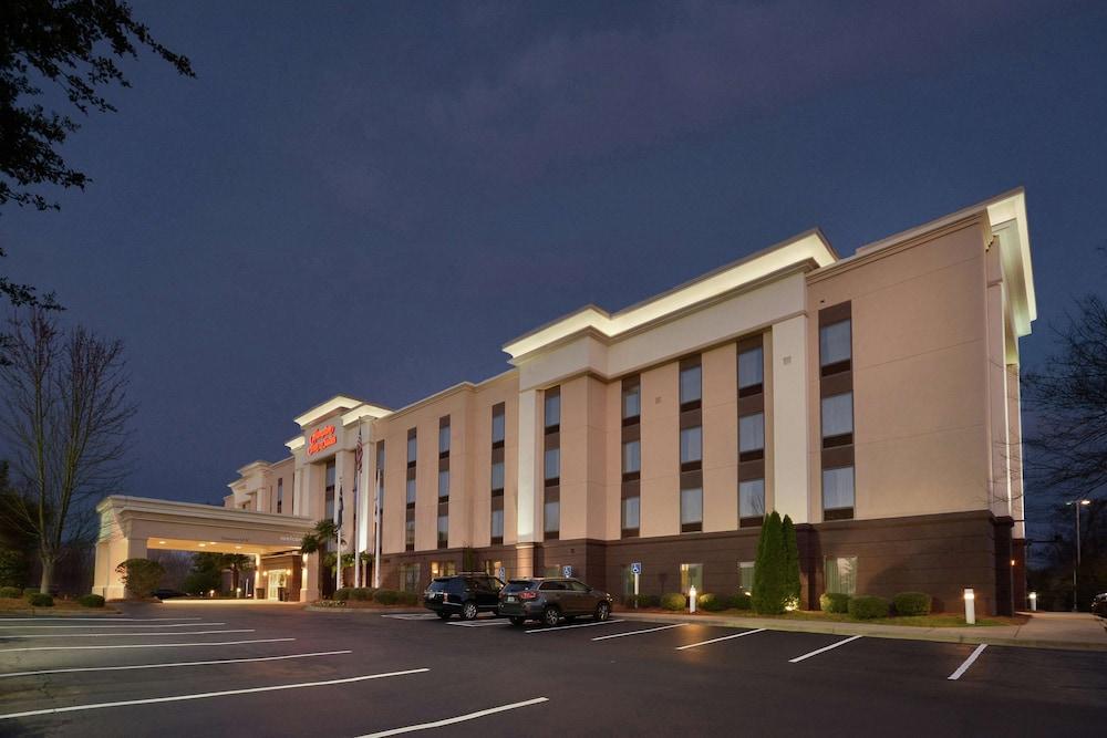 Hampton Inn & Suites Clinton - I-26 photo 43