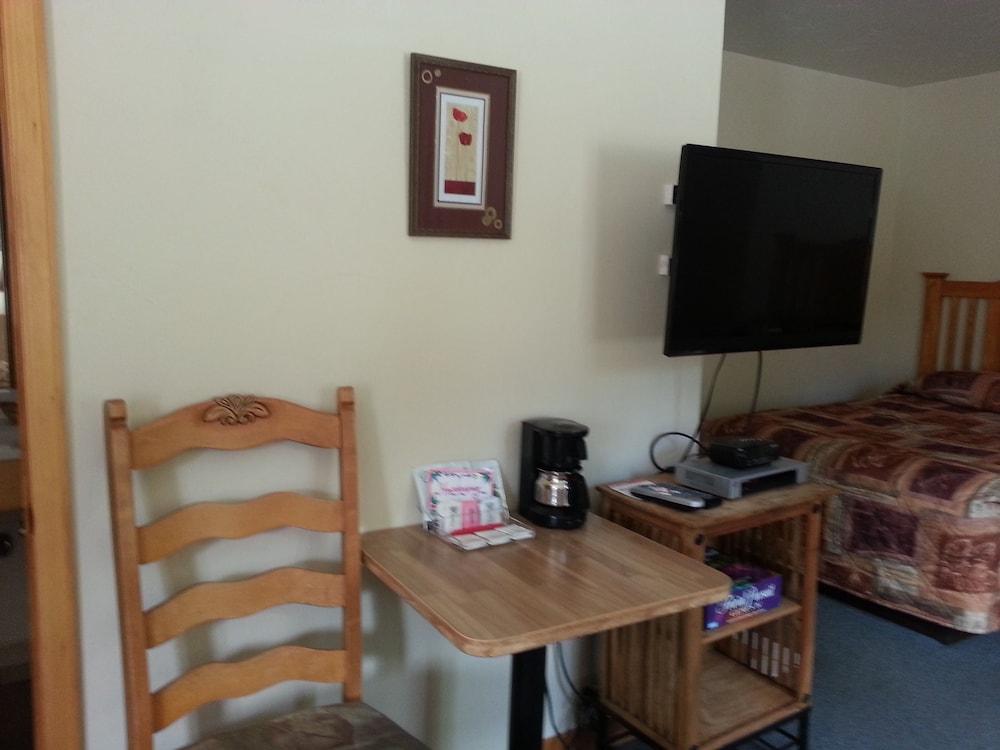 Canyon Motel photo 53