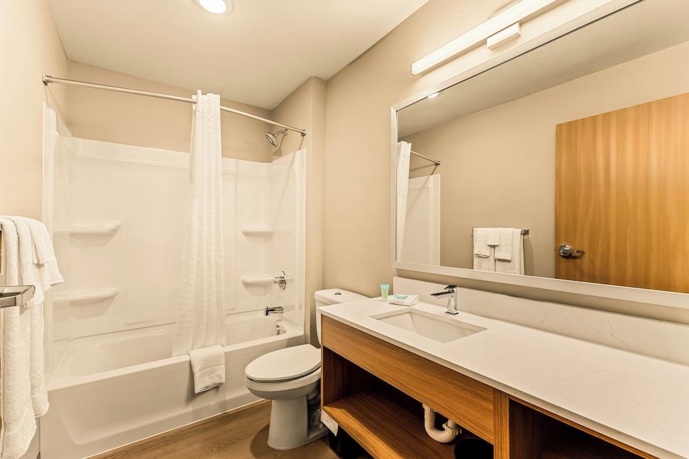 LivAway Suites Phoenix-Surprise photo 7