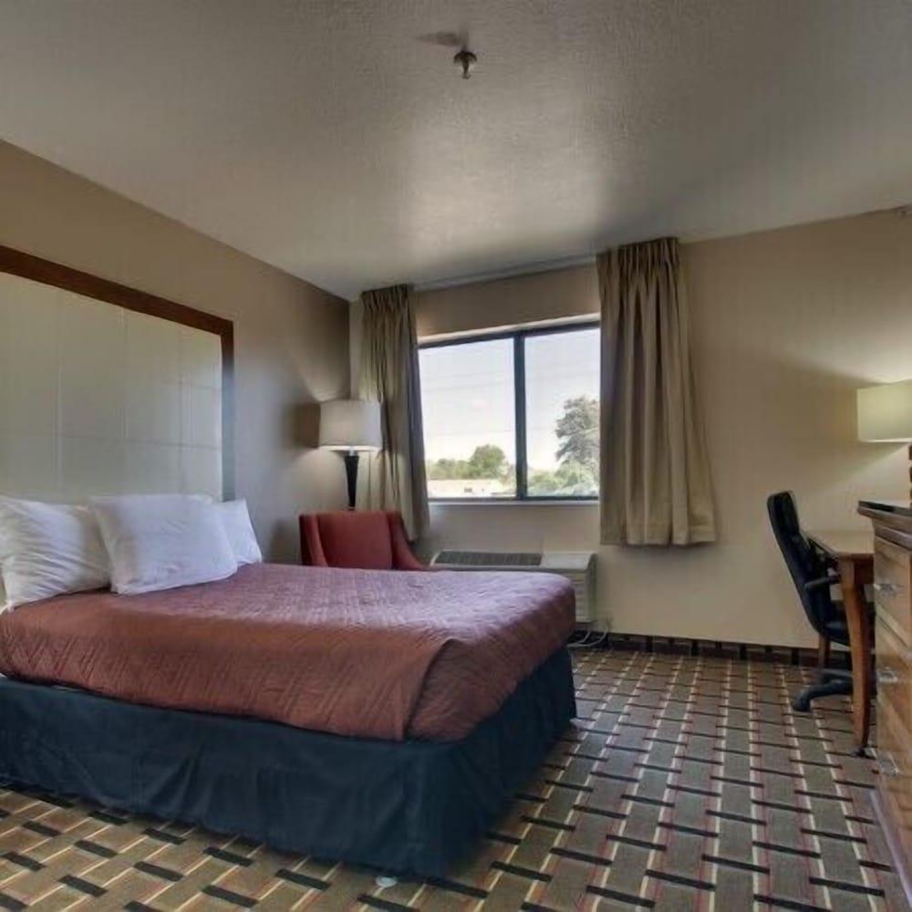 Heritage Grand Inn photo 35