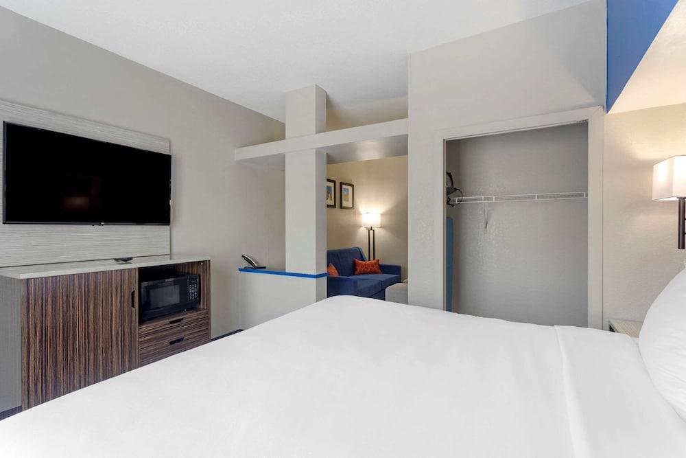 Comfort Inn & Suites Memphis East photo 19