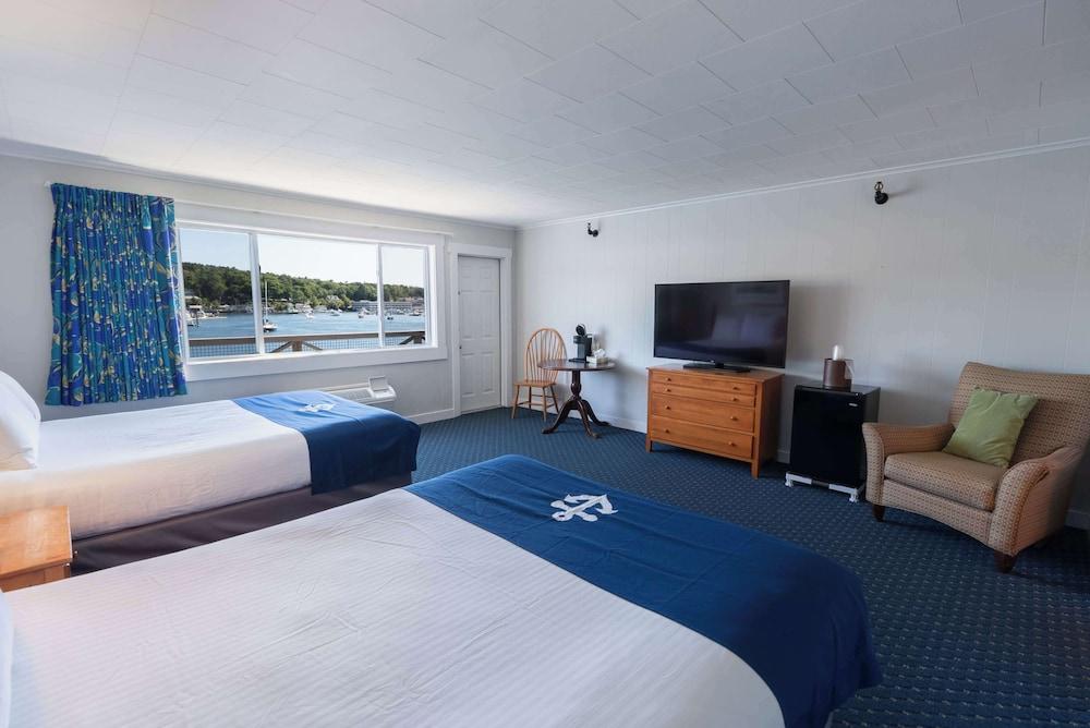 Fishermans Wharf Inn — hotel in Boothbay Harbor