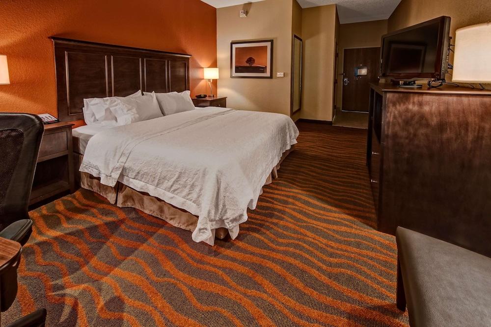 Hampton Inn by Hilton Clarksville photo 18