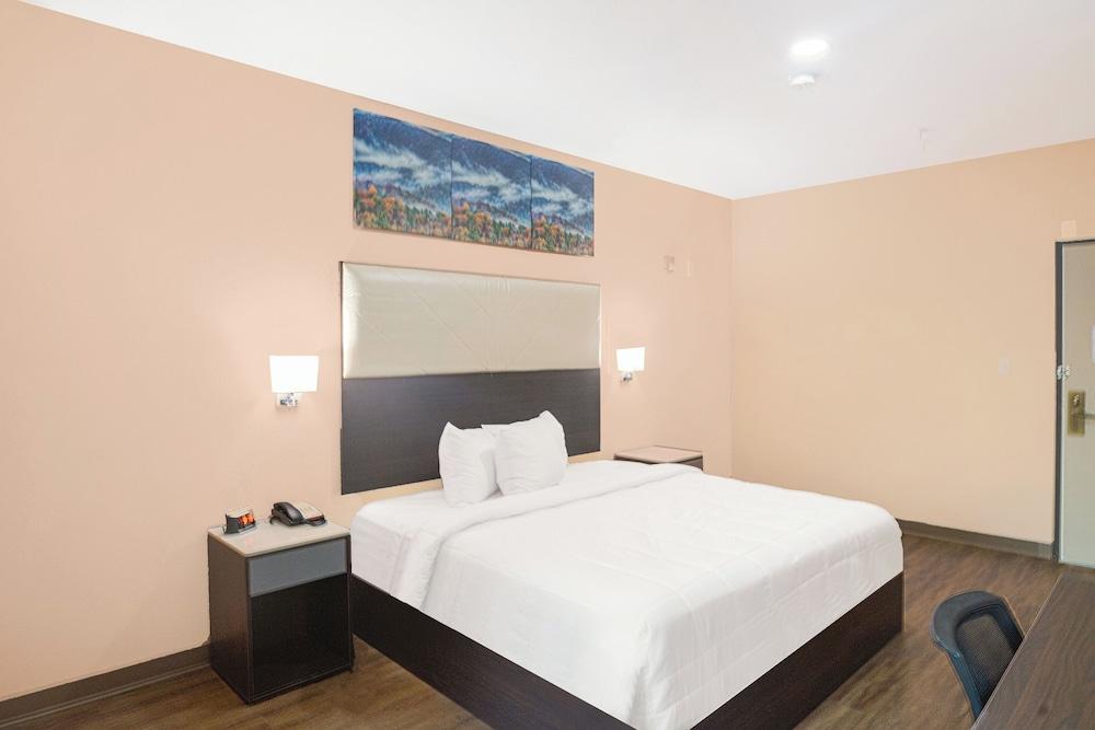 OYO Hotel Adairsville Calhoun South I-75 photo 30