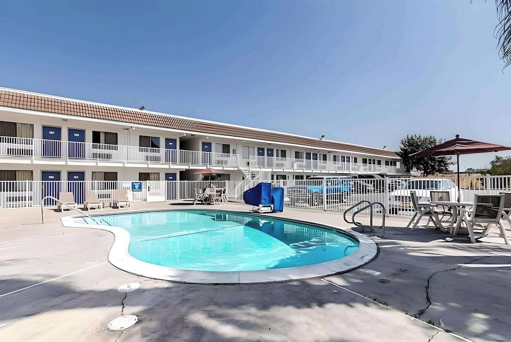 Motel 6 Modesto CA photo 4
