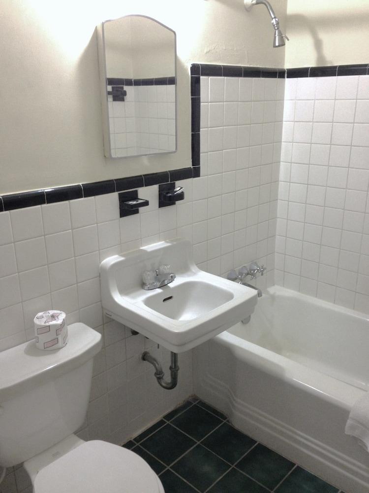 Hawaii Motel photo 19