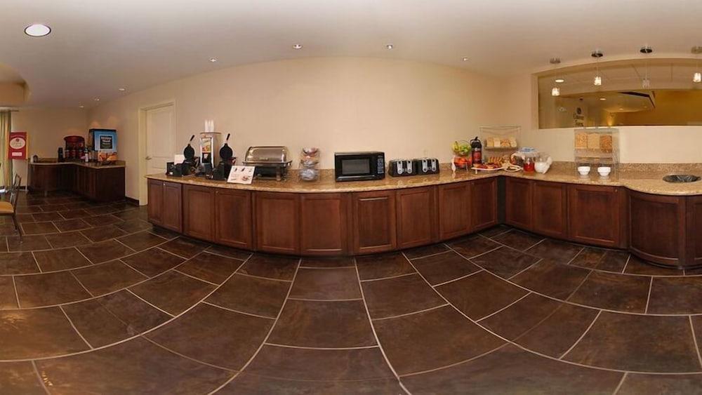 Comfort Suites near Hot Springs Park photo 39
