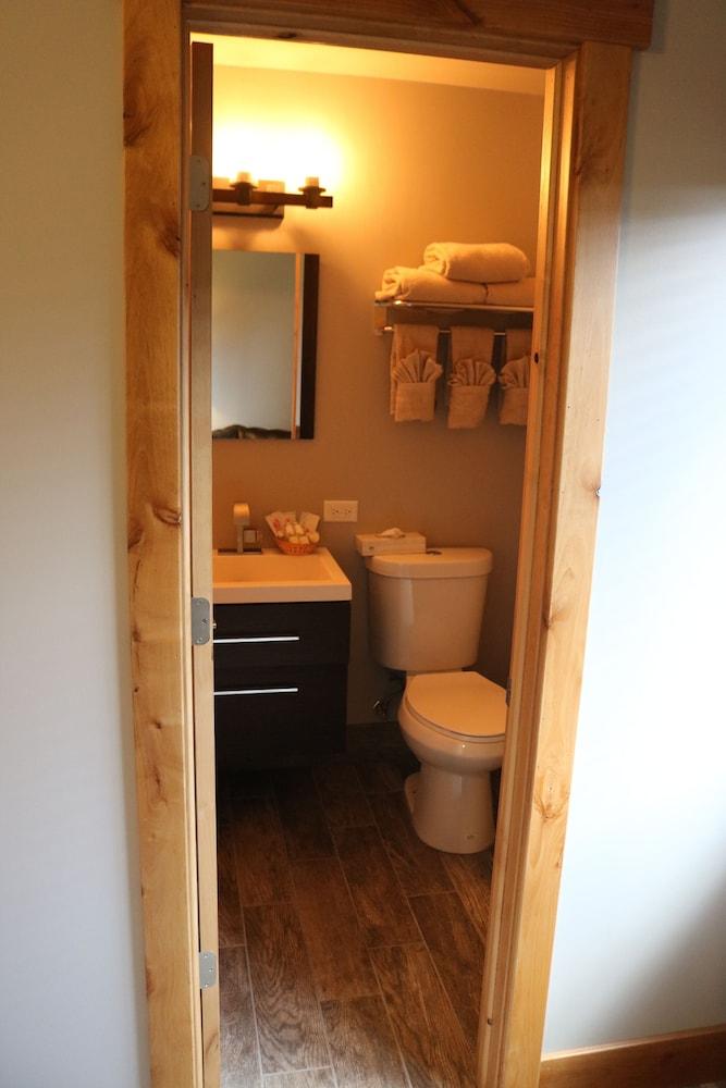 Columbine Inn photo 65