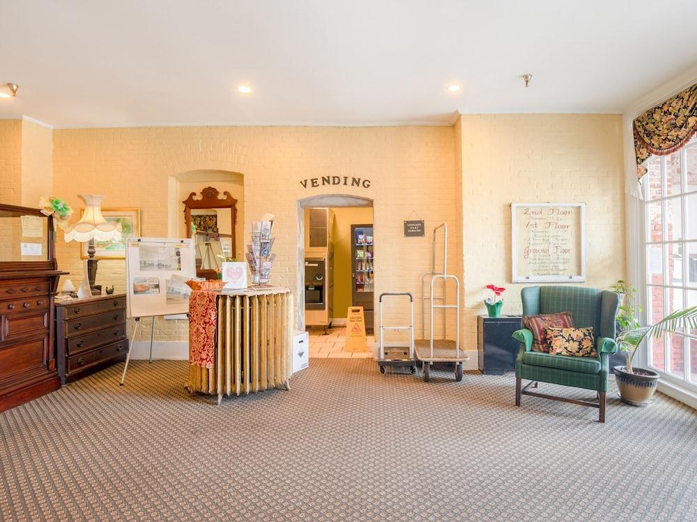 The Belmont Inn photo 4
