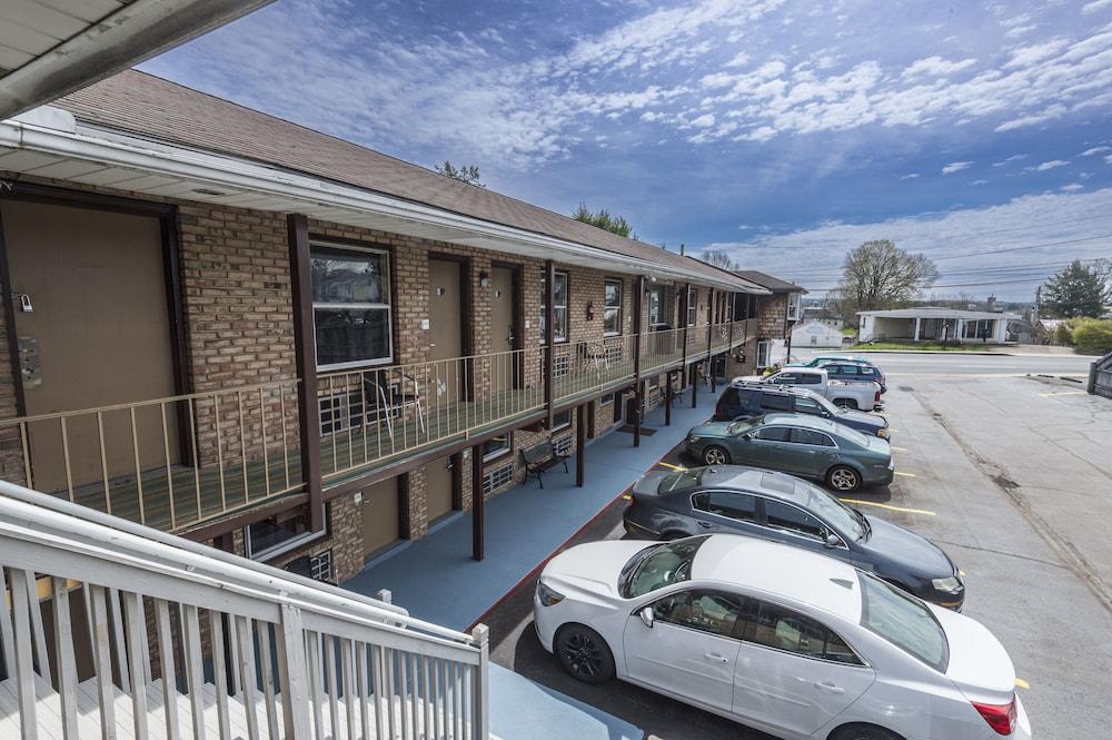 Sunrise Inn Hershey photo 45