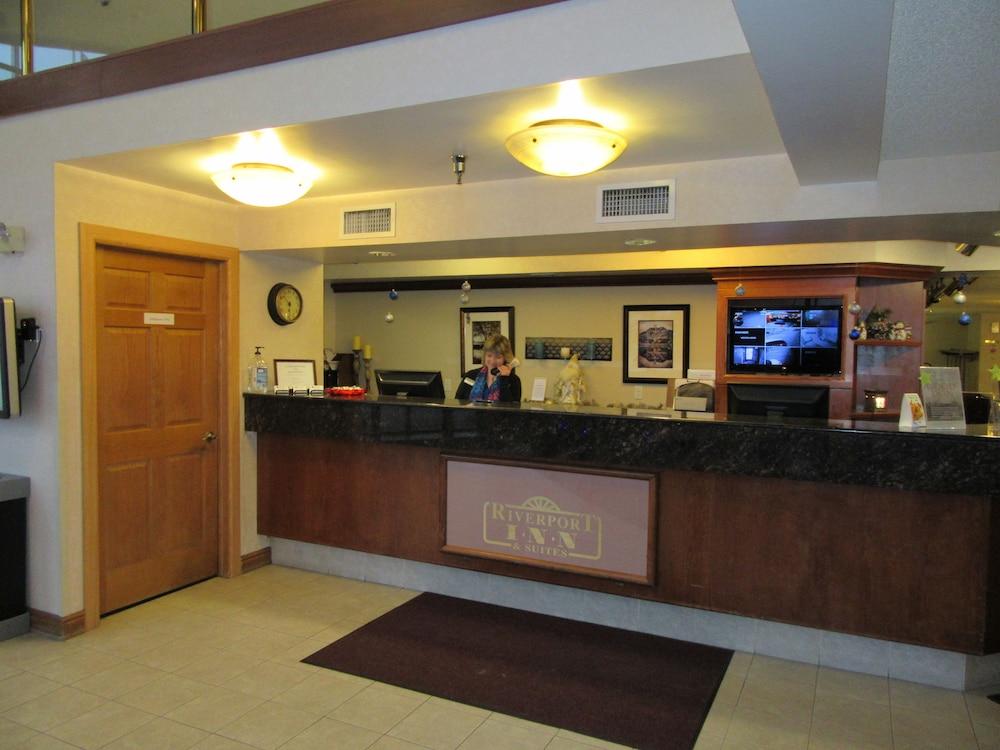 Express Suites Riverport Inn & Suites photo 29