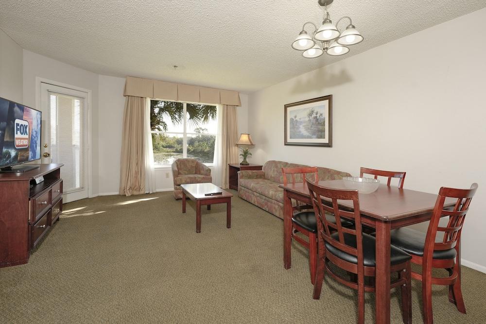 Parc Corniche Condominium Suite Hotel photo 36