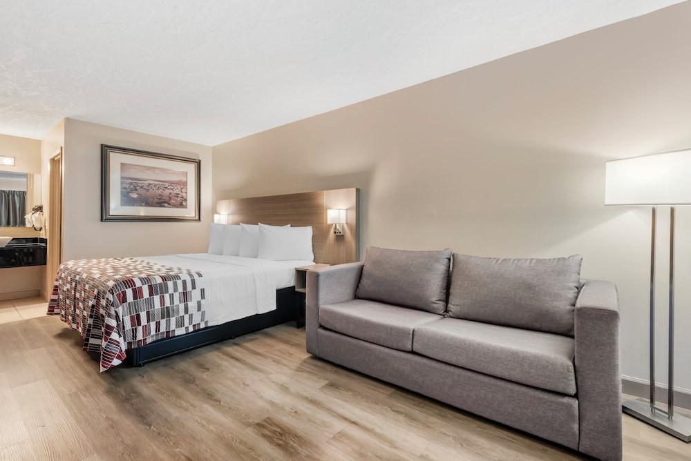 Red Roof Inn Kissimmee photo 16