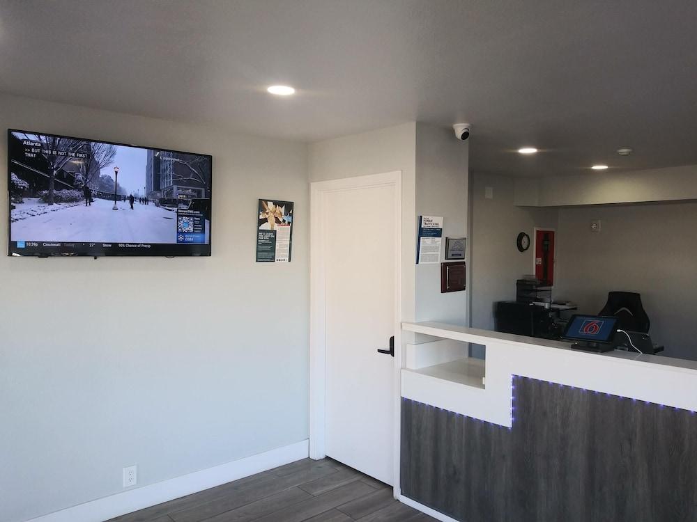 Studio 6 West Sacramento, CA photo 4