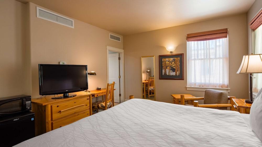 Best Western Plus Plaza Hotel photo 12